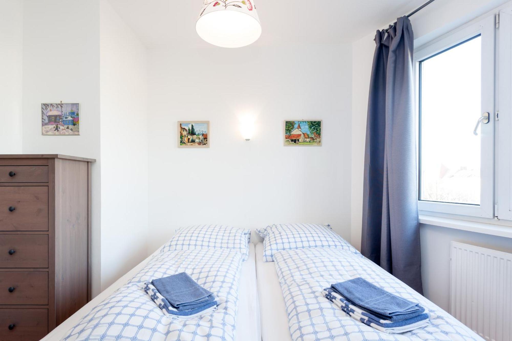 The Maybach - Rooftop Living Xberg, 1Br, 1 Living Room, Group & Family Friendly, 2 - 4 Guests — Photos 1